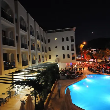 B&B Kent Studyo 이츠멜레르